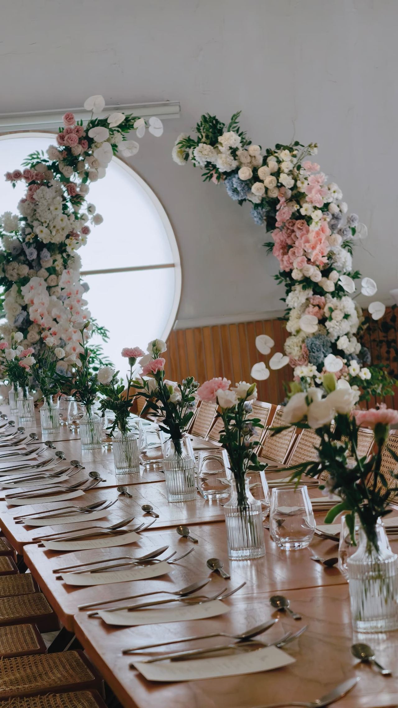 AMICI floral wedding table setting