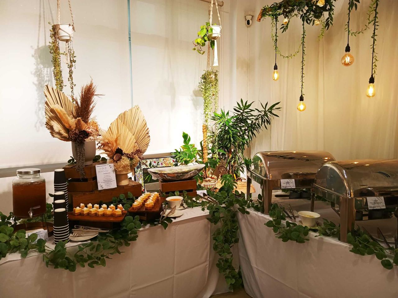 AMICI styled wedding buffet