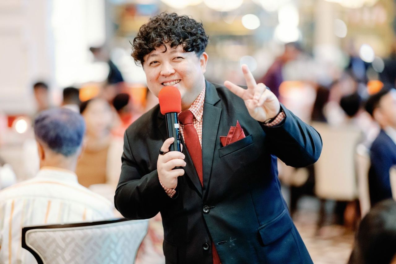 Emcee Alex Tan