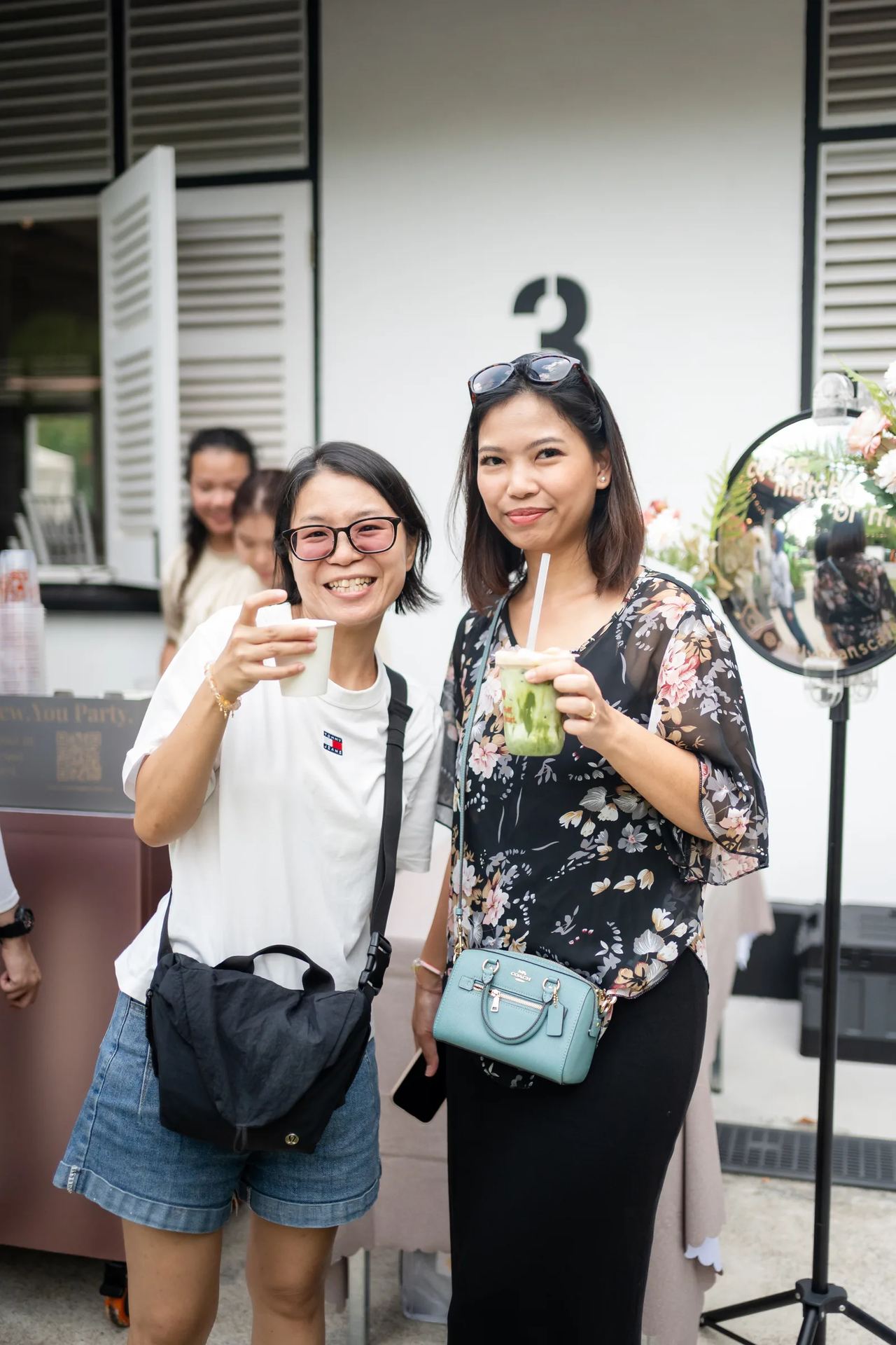 Curly Beans Cafe: Matcha & Coffee Live Station