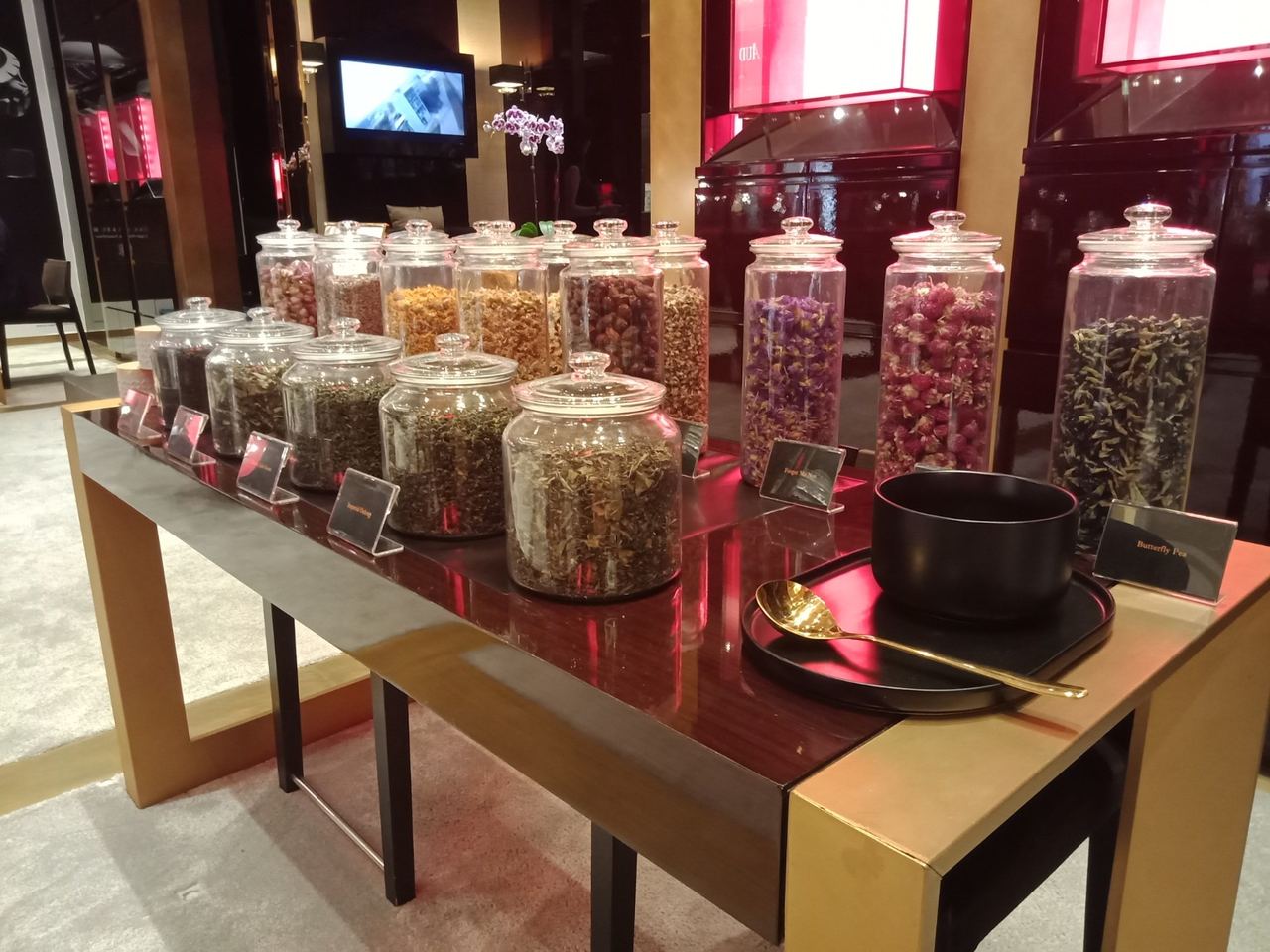 Petale Tea: Singapore's Luxury Storytelling Tea Brand