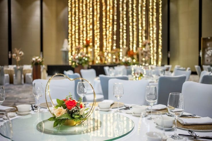 Fairmont Singapore and Swissotel The Stamford