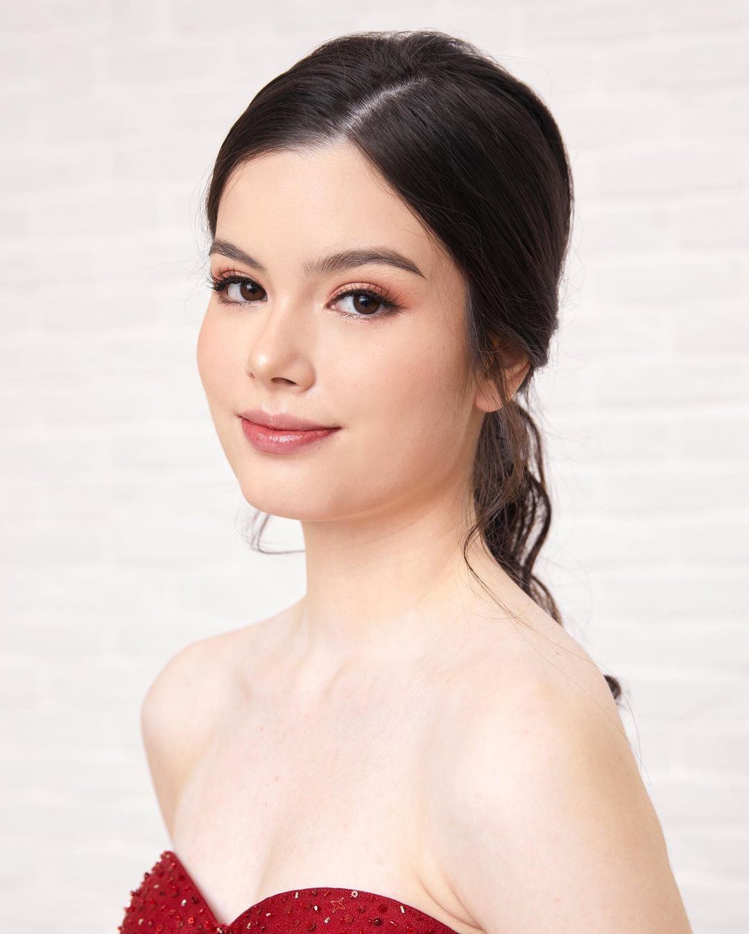 Feautte Makeup