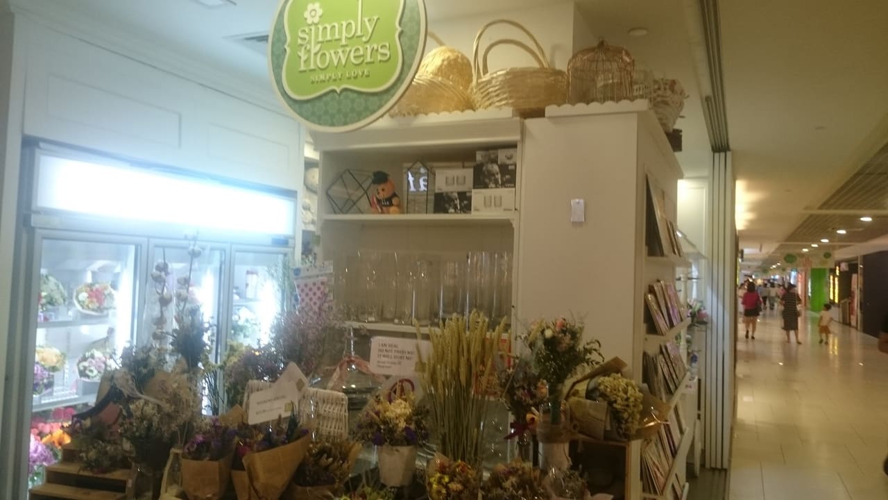 Simply Flowers @ Parkway Parade