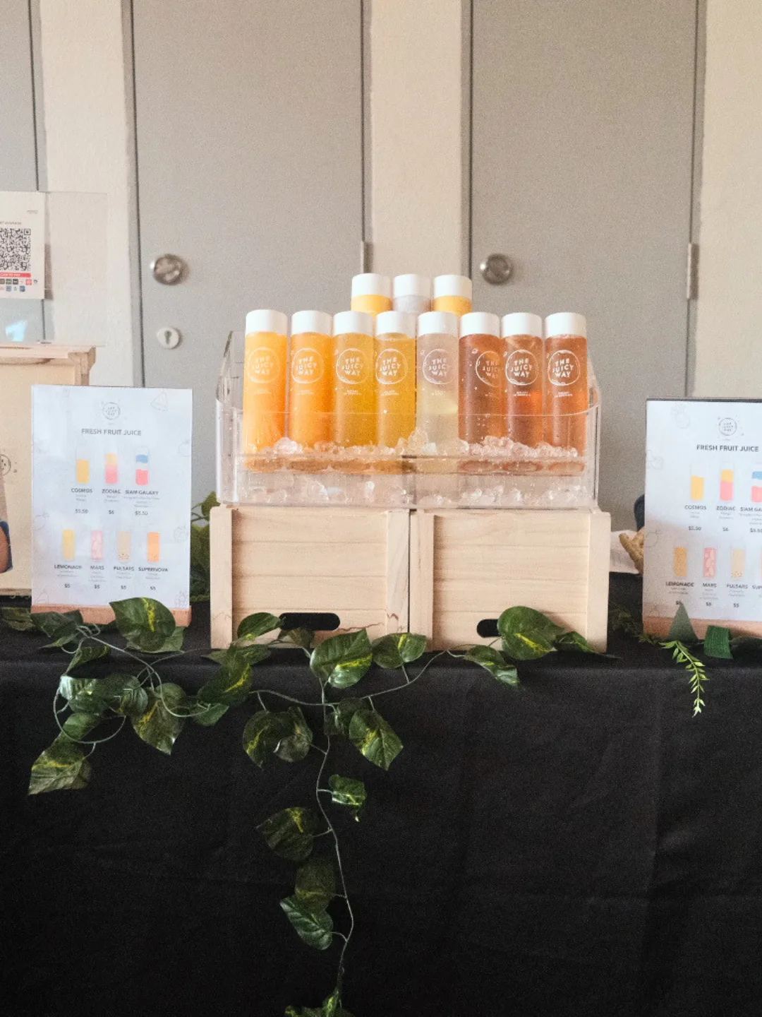 The Juicy Way: Fruit Juice Live Station & Catering