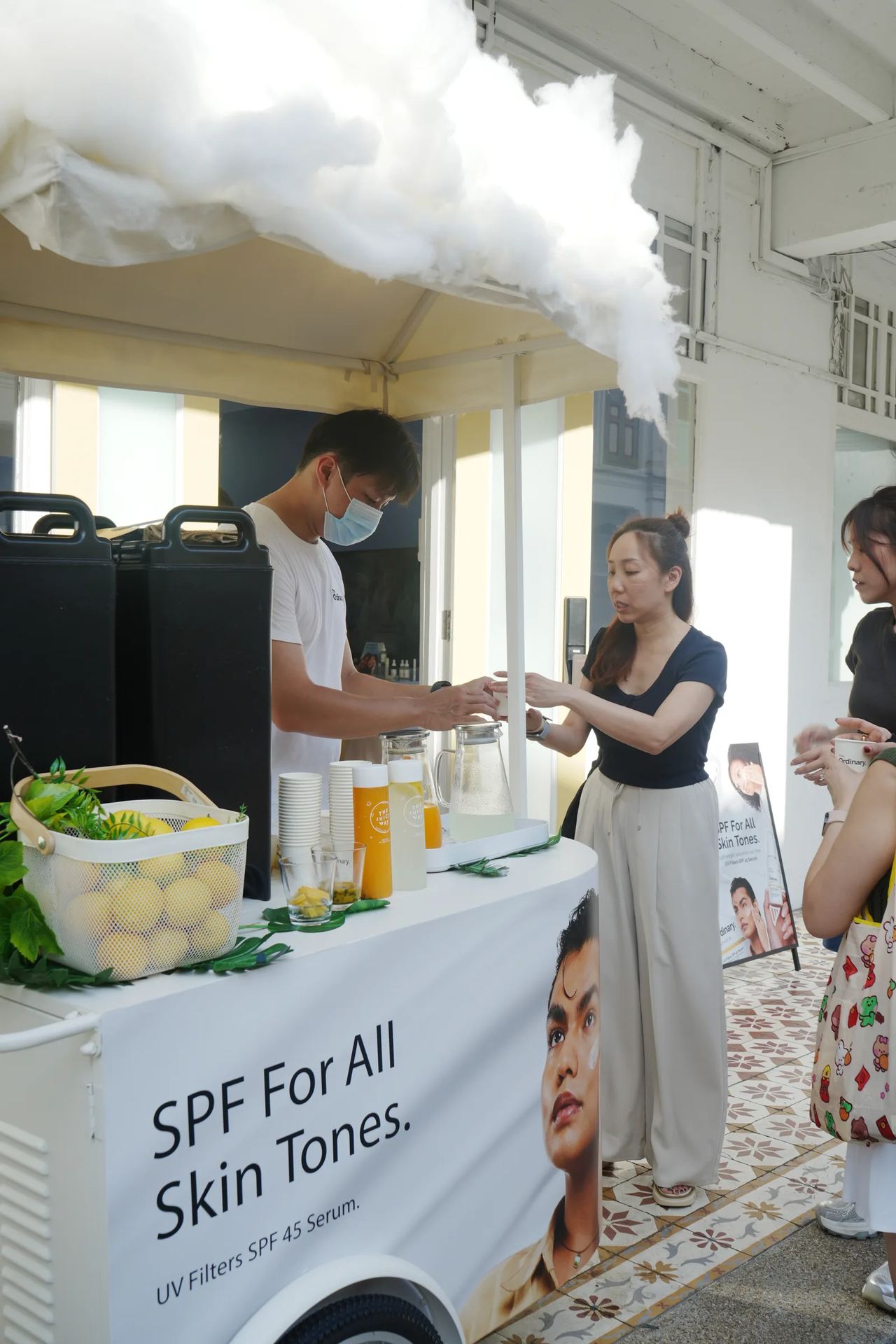 The Juicy Way: Fruit Juice Live Station & Catering