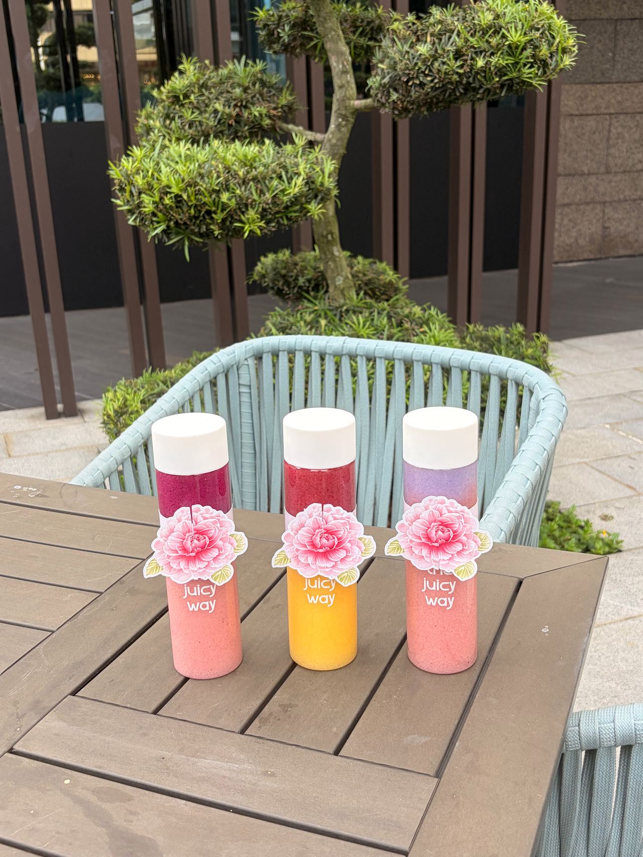 The Juicy Way: Fruit Juice Live Station & Catering