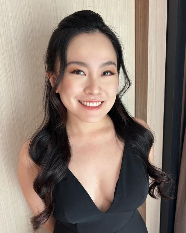 KUREA Makeup Studio | Claire Make-up Artist