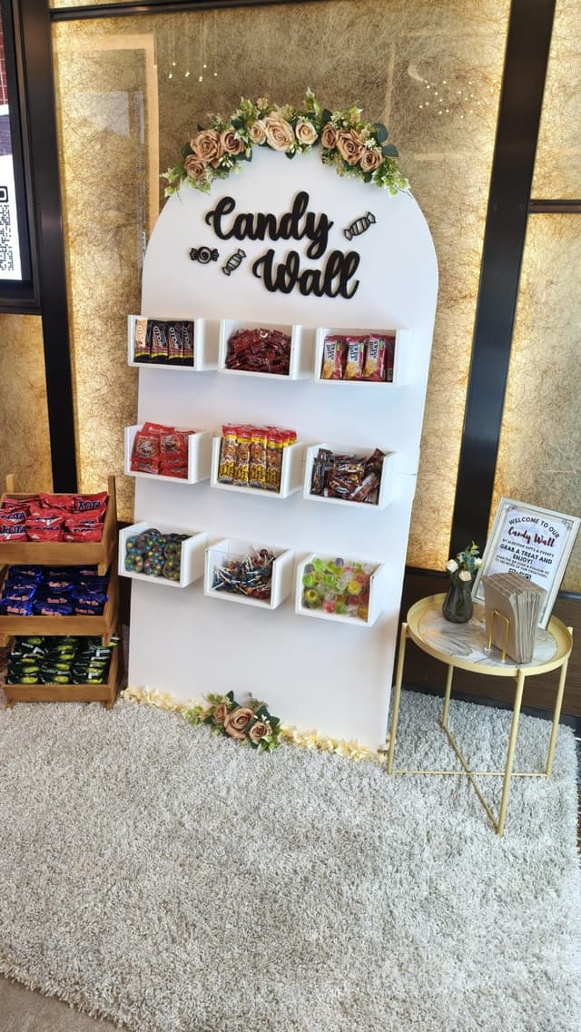 Aleesyah's Wedding Favours & Candy Wall