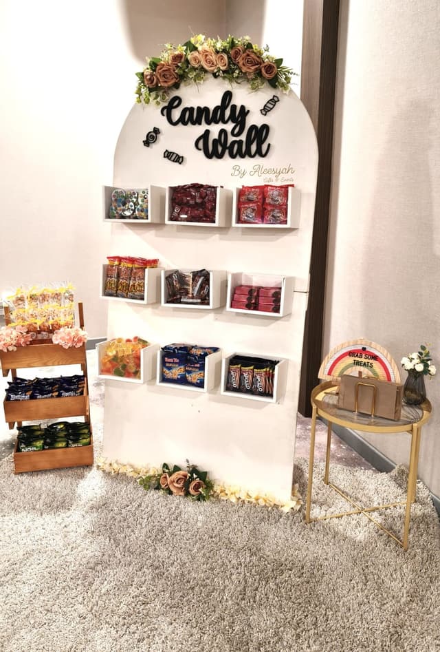 Aleesyah's Wedding Favours & Candy Wall