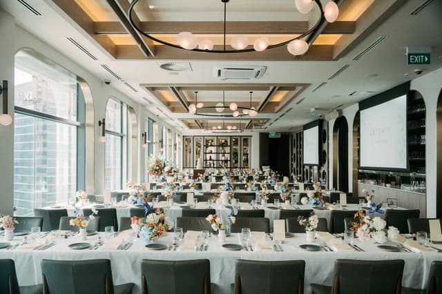 Artemis Grill & Sky Bar