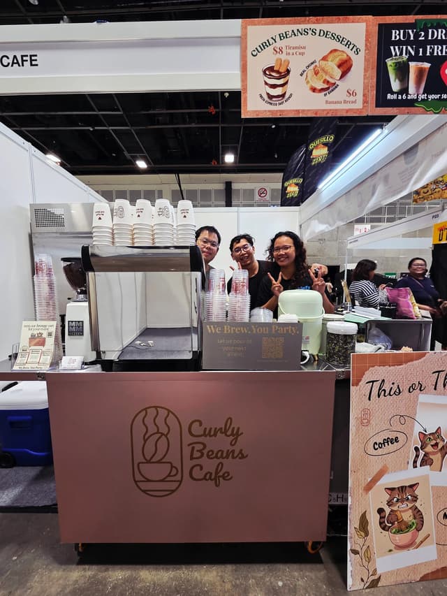Curly Beans Cafe: Matcha & Coffee Live Station
