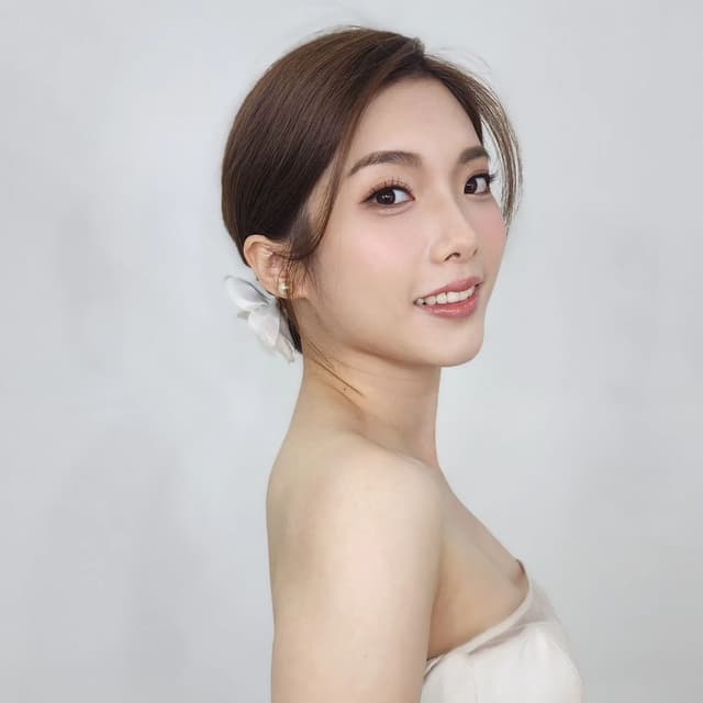 Charmaine Lin Makeup