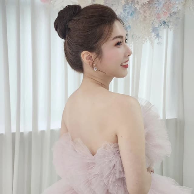 Charmaine Lin Makeup