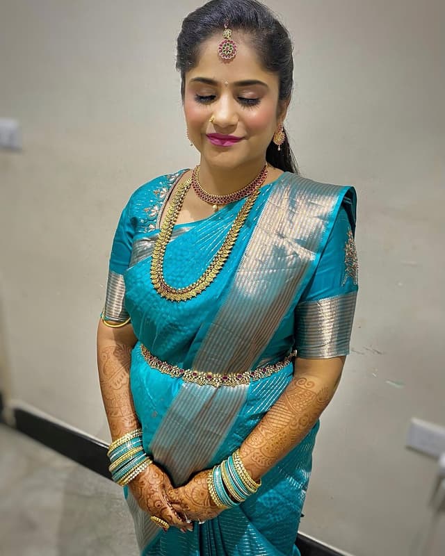 Pure Gold Makeup