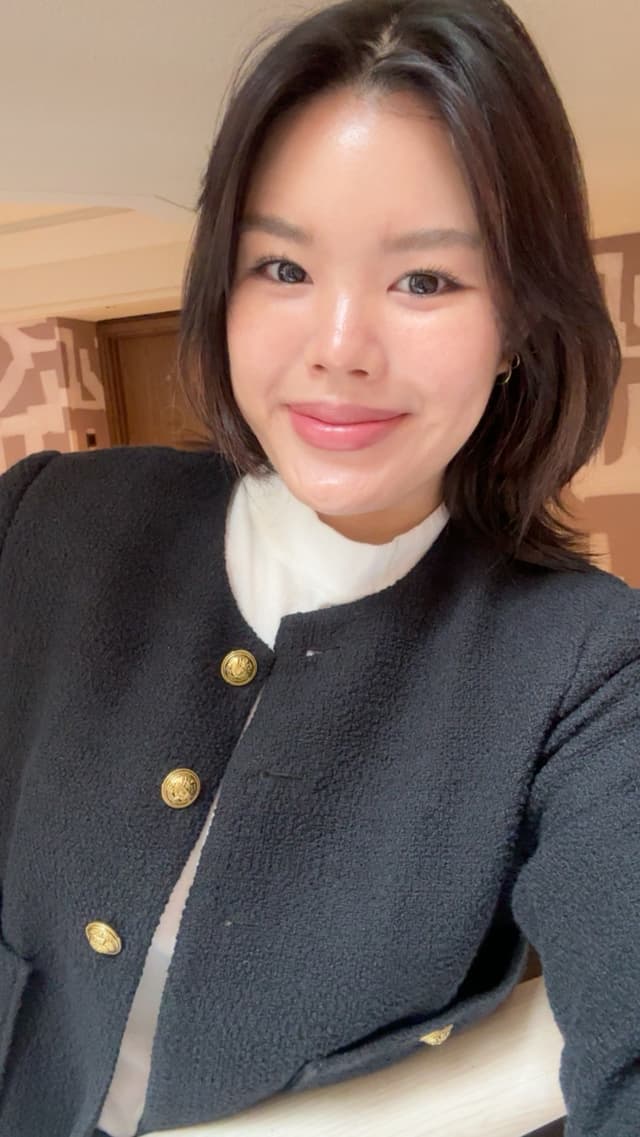 Vic Hwang Makeup