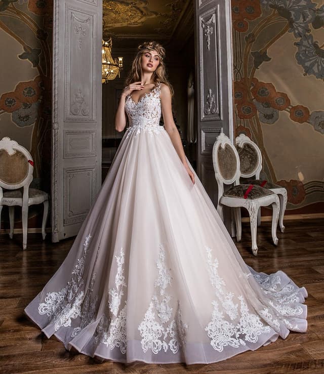 Luna Bianca Bridal Studio