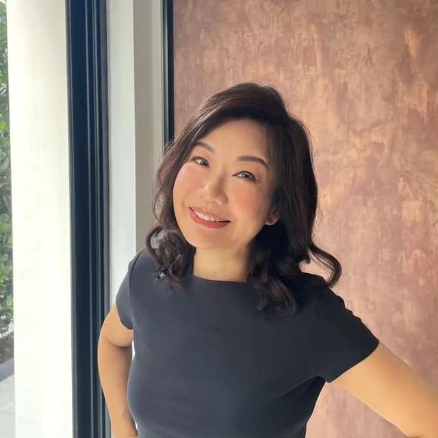 Soleill Makeup