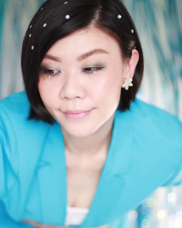 Beauty Expert Lina Makeup and Hairstyling Services