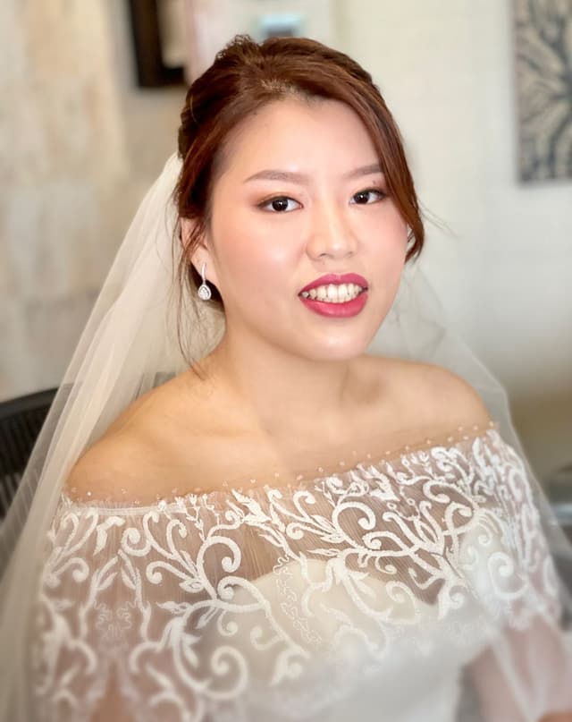 Make Up by Janice Lai