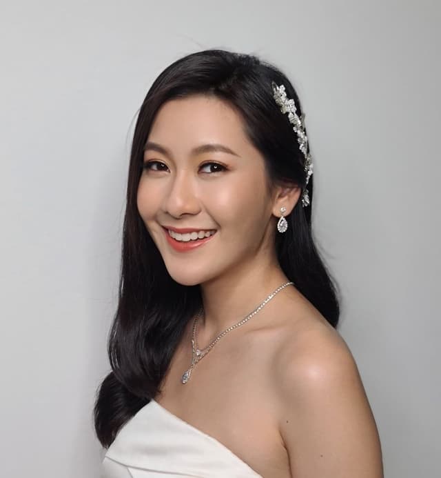 Kwangs Makeup