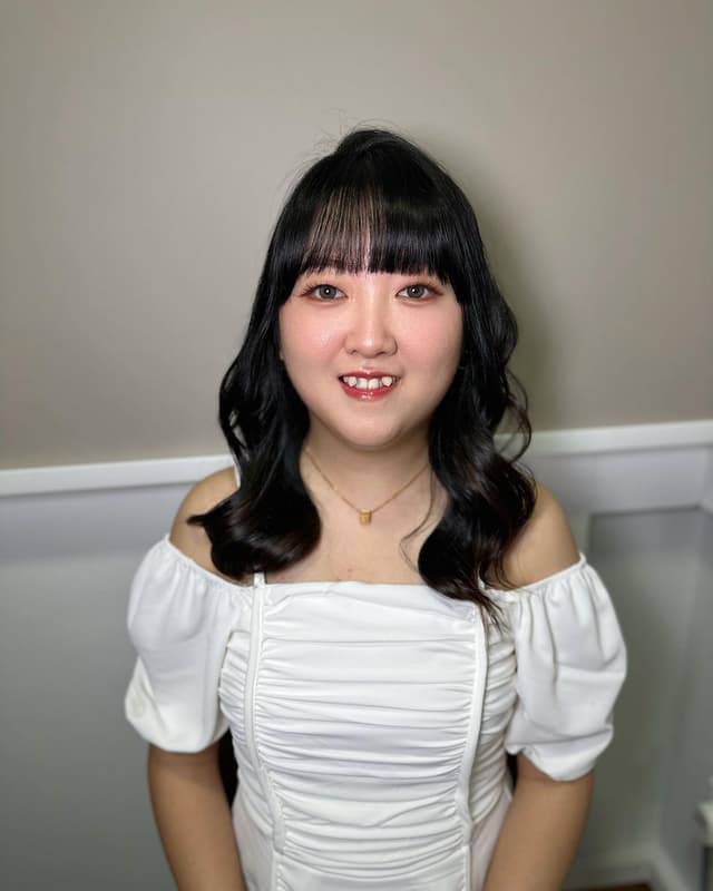 Yvonne How Makeup& Hairdo Service