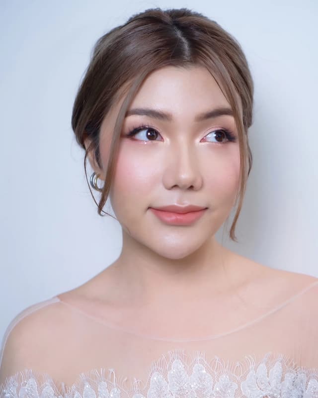 Dazxle Makeup