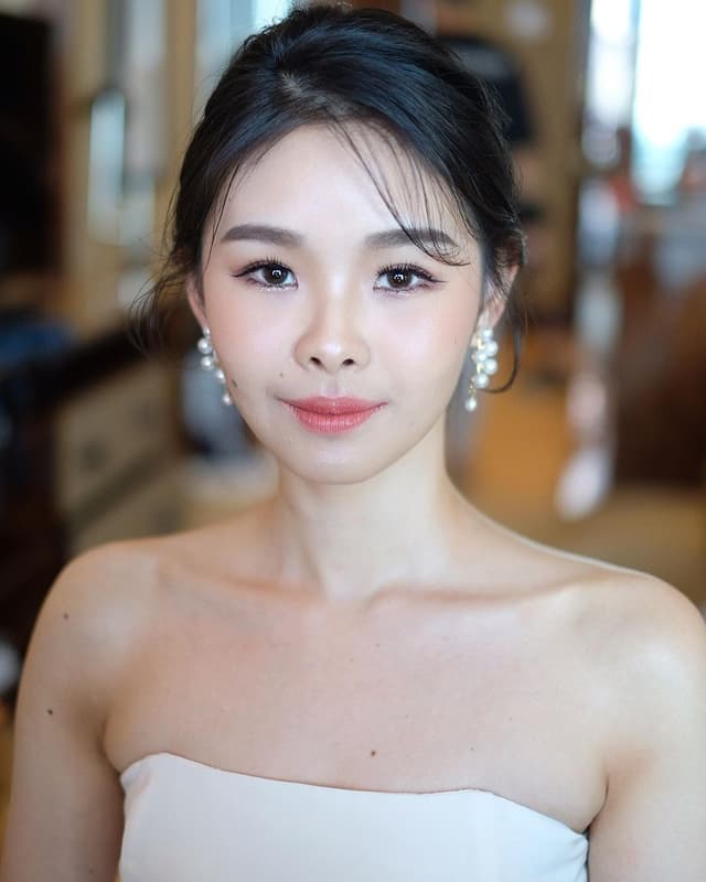 Cocoon Makeup